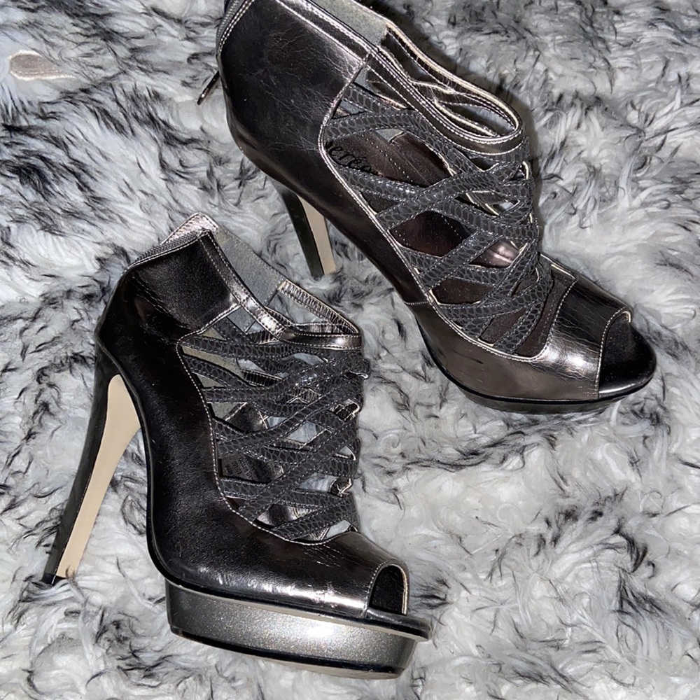 💍Silver House of Deréon Fashion heels💍